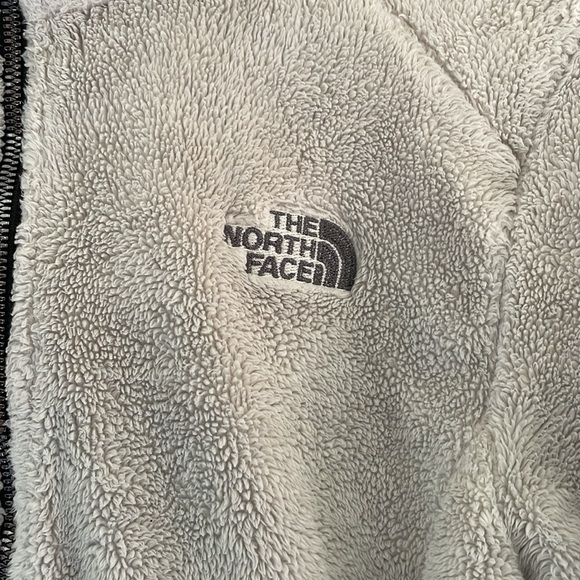The North Face Light Gray Jacket - Picture 2 of 5